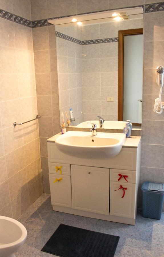 Casa Di Cipri Hotell Montale  Eksteriør bilde